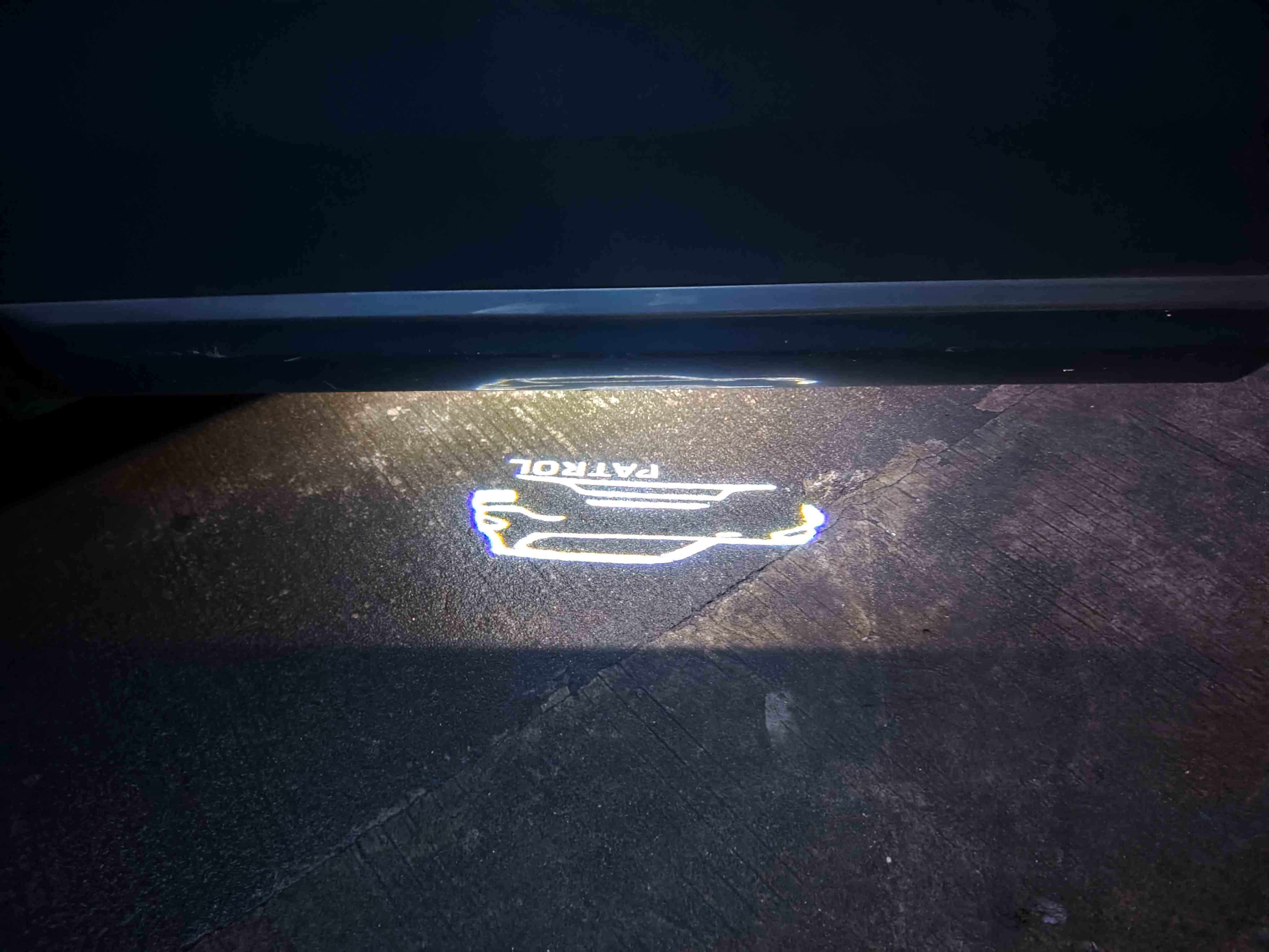 Universelle und individuelle Willkommenslichter fürs Auto