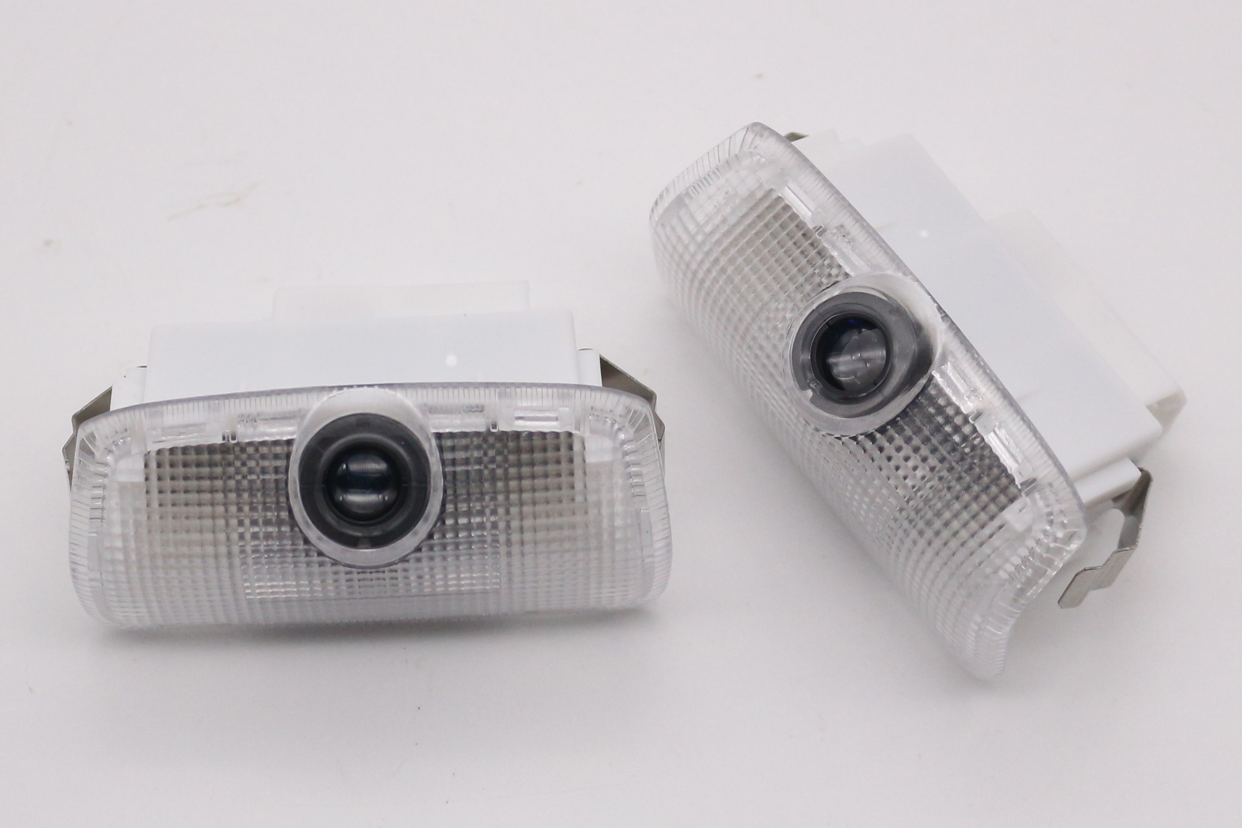 Universelle und individuelle Willkommenslichter fürs Auto